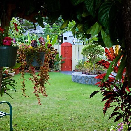 Heritage Inn Trinidad Belmont Exterior foto